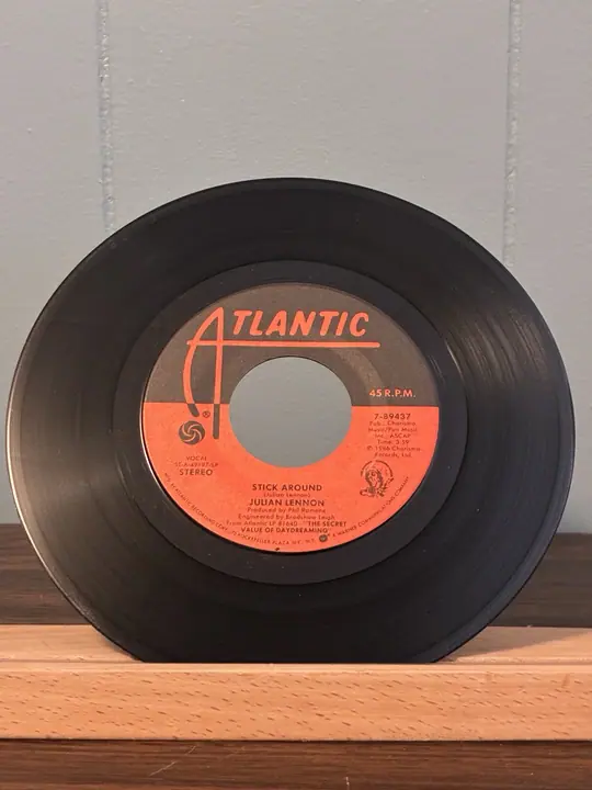 Julian Lennon – Stick Around record sleeve