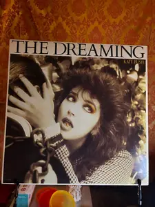 Kate Bush – The Dreaming record sleeve