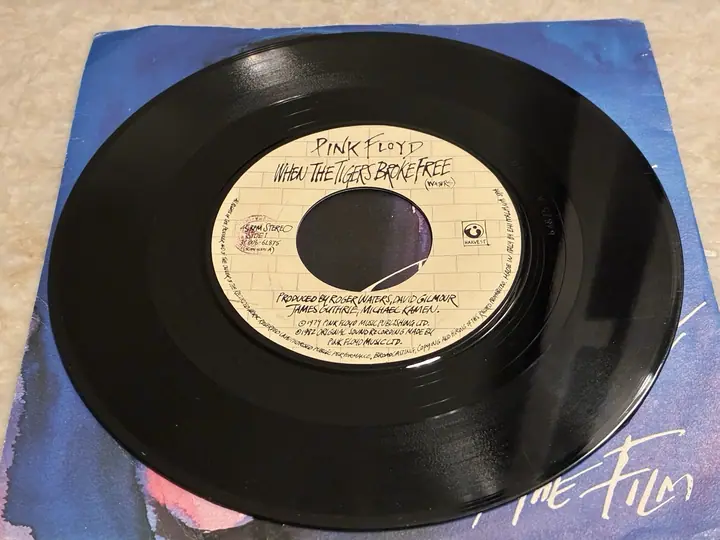 Pink Floyd – When The Tigers Broke Free record sleeve