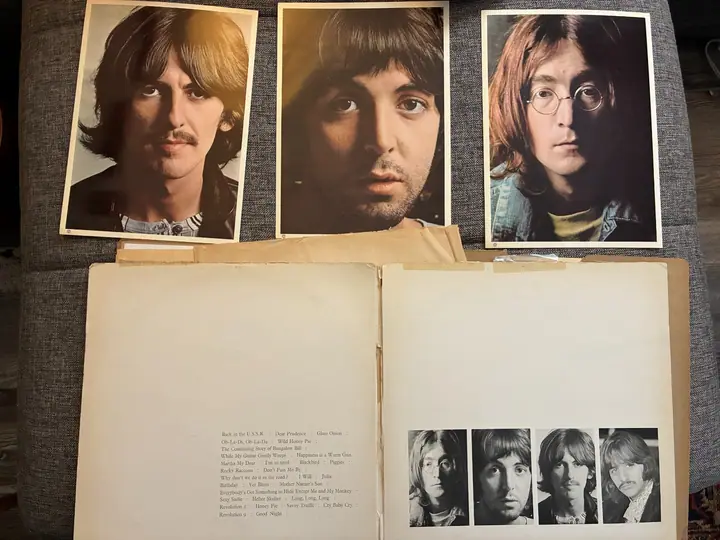The Beatles – The Beatles (White Album) record sleeve