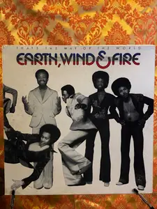 Earth, Wind & Fire – That's The Way Of The World record sleeve