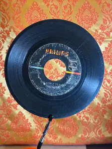 The 4 Seasons – Girl Come Running / Cry Myself To Sleep record sleeve