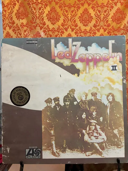 Led Zeppelin II record sleeve