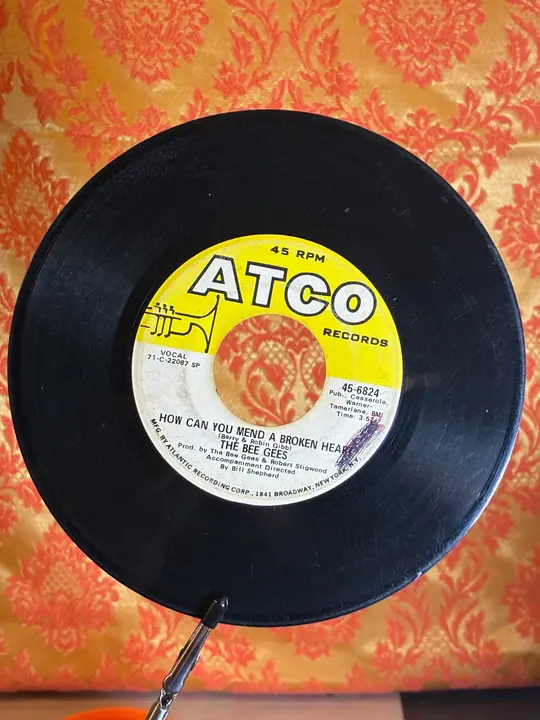 Bee Gees – How Can You Mend A Broken Heart record sleeve