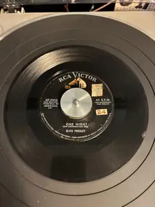Elvis Presley – One Night / I Got Stung record sleeve