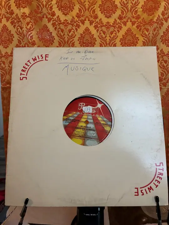 Musique, Bush – Musique Keep On Jumpin' / In The Bush record sleeve