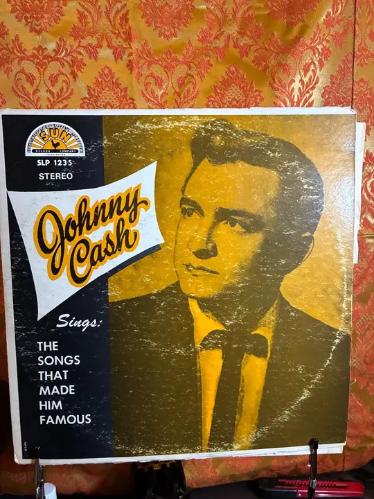 Johnny Cash – The Songs That Made Him Famous record sleeve