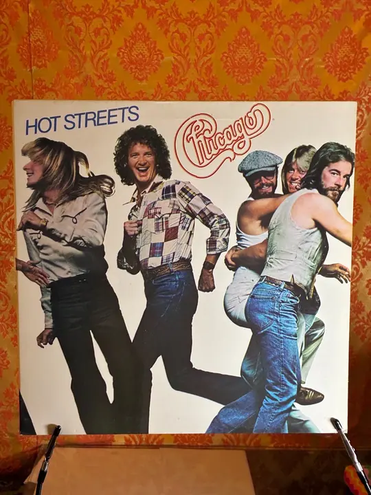 Chicago – Hot Streets record sleeve