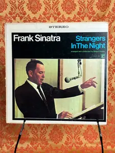 Frank Sinatra – Strangers in the Night record sleeve