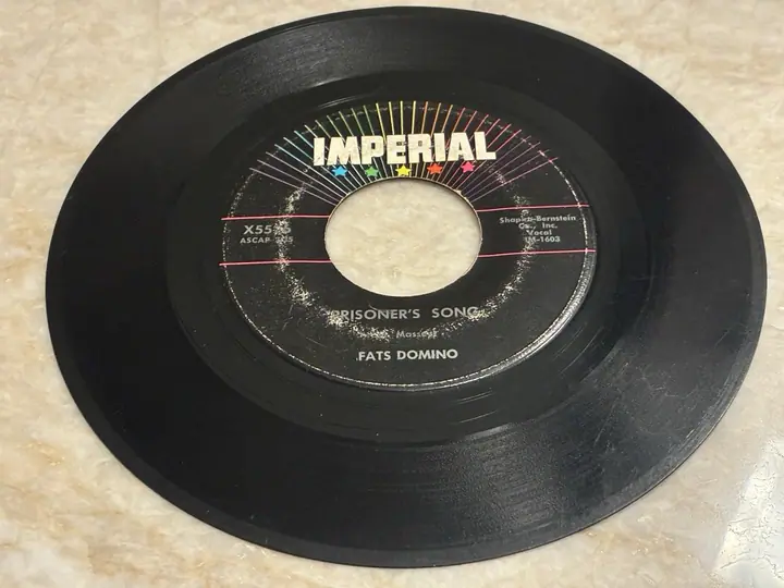 Fats Domino – Prisoner’s Song / Little Mary record sleeve