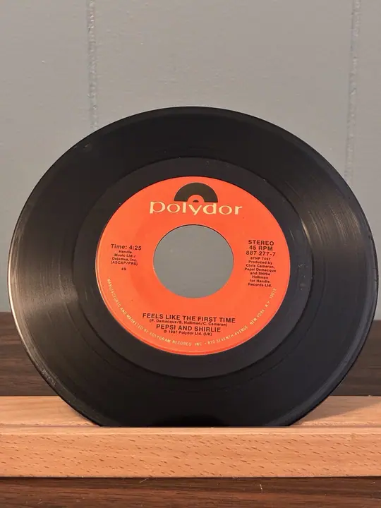 Pepsi & Shirley – All Right Now record sleeve