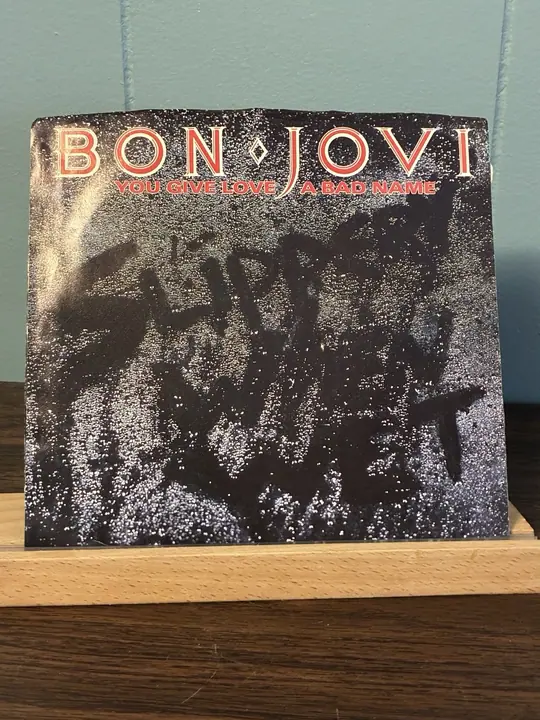 Bon Jovi – You Give Love A Bad Name record sleeve